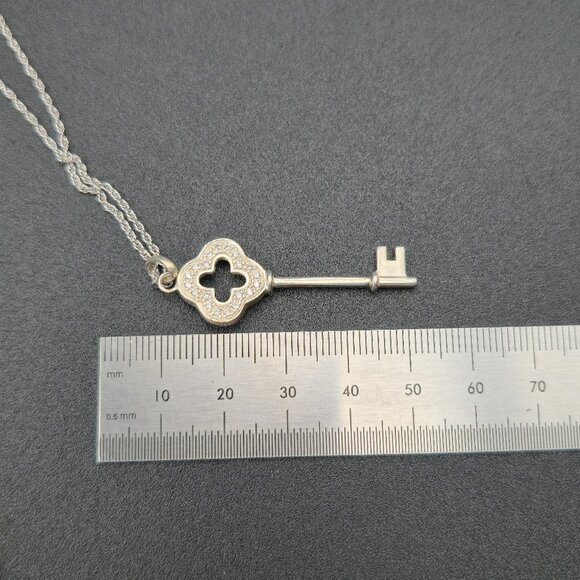 16+2 Inch Sterling Silver Key Cubic Zirconia Pendant Necklace A6323 - Picture 7 of 8